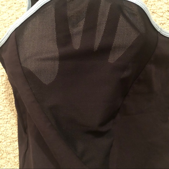 Adidas sports top - Picture 3 of 4